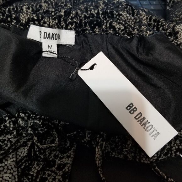 NWT. BB DAKOTA Juniors Burnout Off The Shouder. - Picture 8 of 8